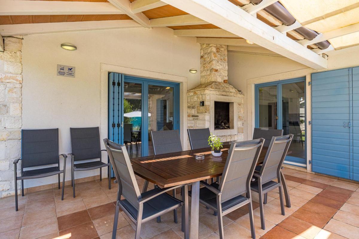 Villas Adagio Rojnici ภายนอก รูปภาพ