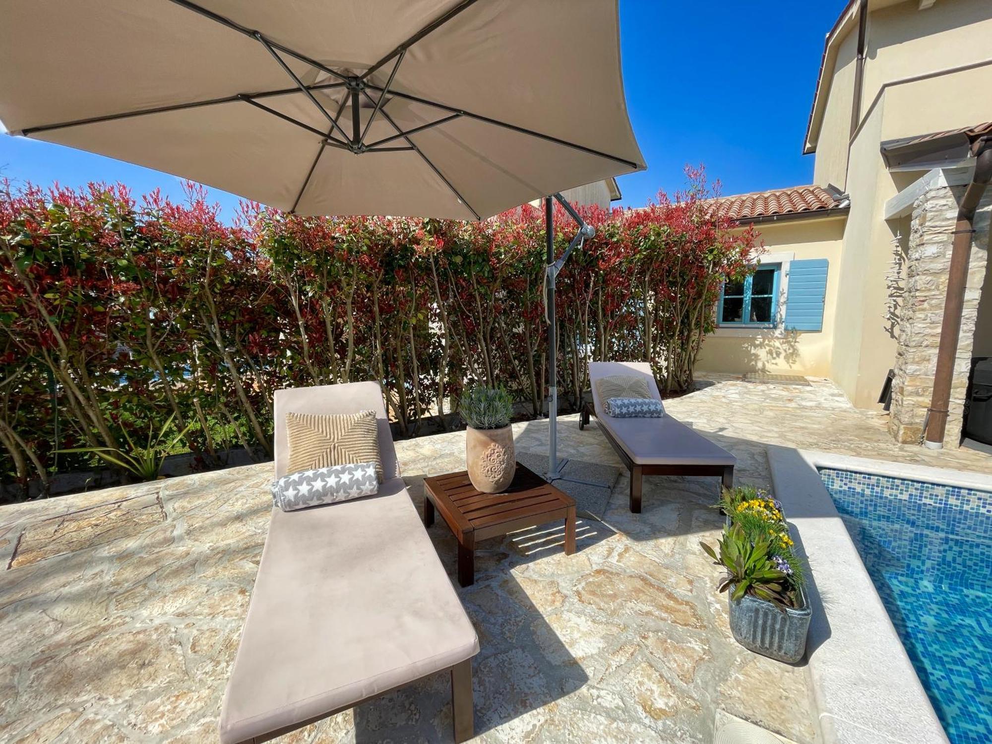 Villas Adagio Rojnici ภายนอก รูปภาพ